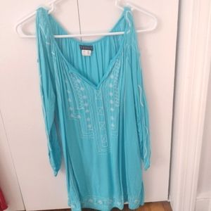 Cold shoulder tourquise shirt